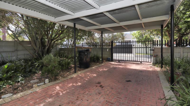 4 Bedroom Property for Sale in Somerset West Western Cape